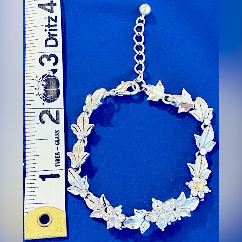 Bracelet- necklace available. Set sold separately